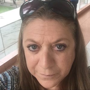 Meet your Posher, Deanna